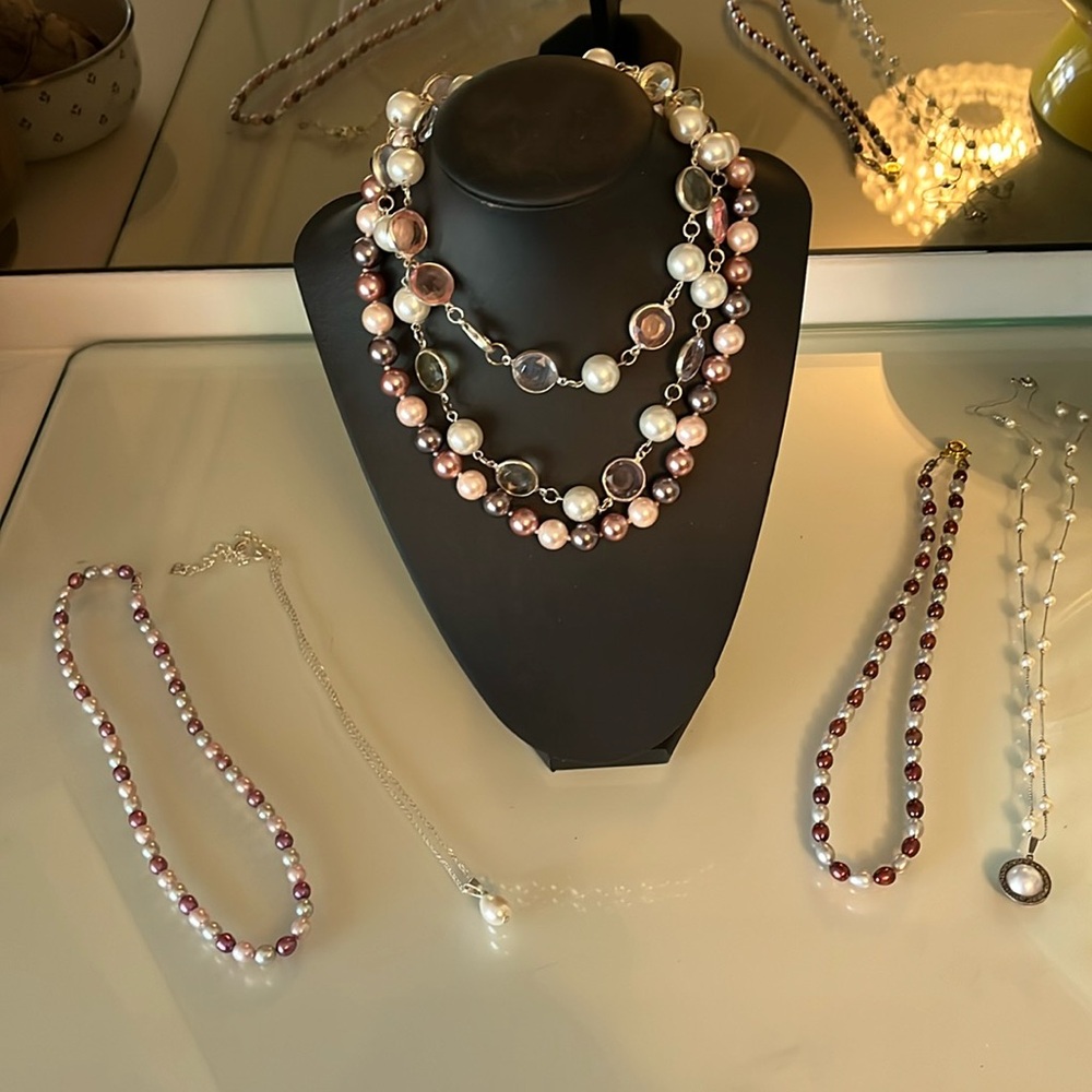Lot of necklaces